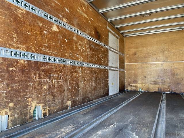 いすゞエルフアルミバン小型（2t・3t）[写真14]