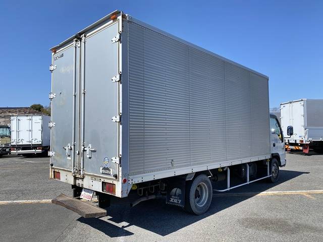 いすゞエルフアルミバン小型（2t・3t）[写真02]