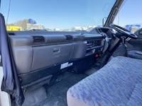 いすゞエルフアルミバン小型（2t・3t）[写真32]