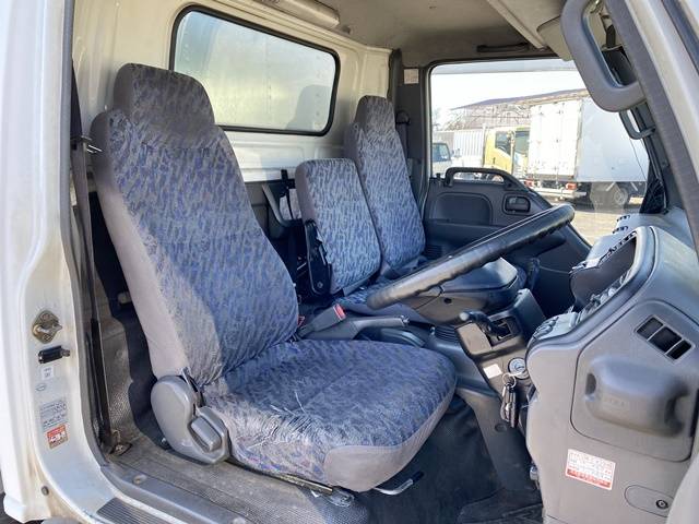 いすゞエルフアルミバン小型（2t・3t）[写真35]