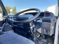 いすゞエルフアルミバン小型（2t・3t）[写真36]