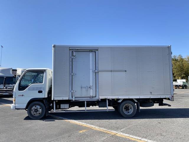 いすゞエルフアルミバン小型（2t・3t）[写真05]