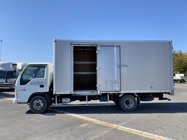 いすゞエルフアルミバン小型（2t・3t）[写真06]