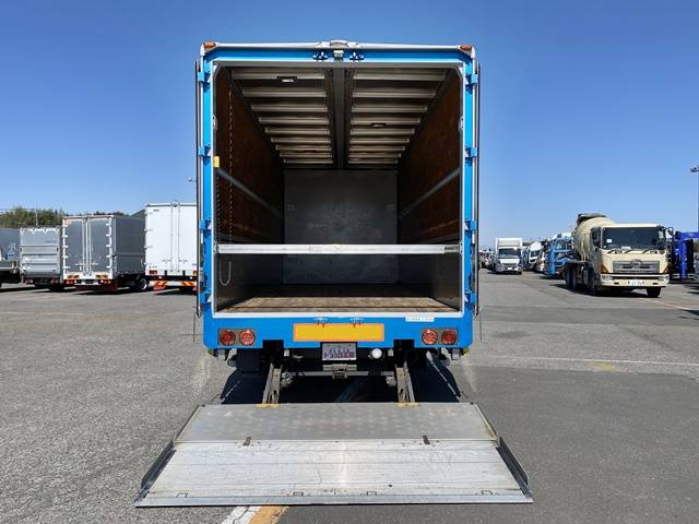 いすゞフォワードアルミウイング中型（4t）[写真10]