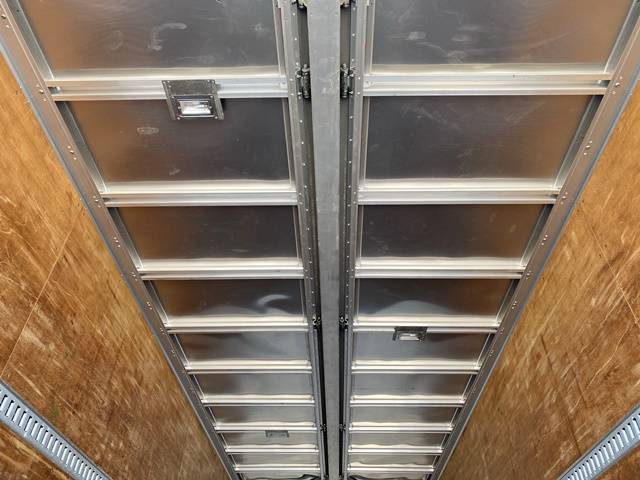 いすゞフォワードアルミウイング中型（4t）[写真12]