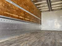 いすゞフォワードアルミウイング中型（4t）[写真13]