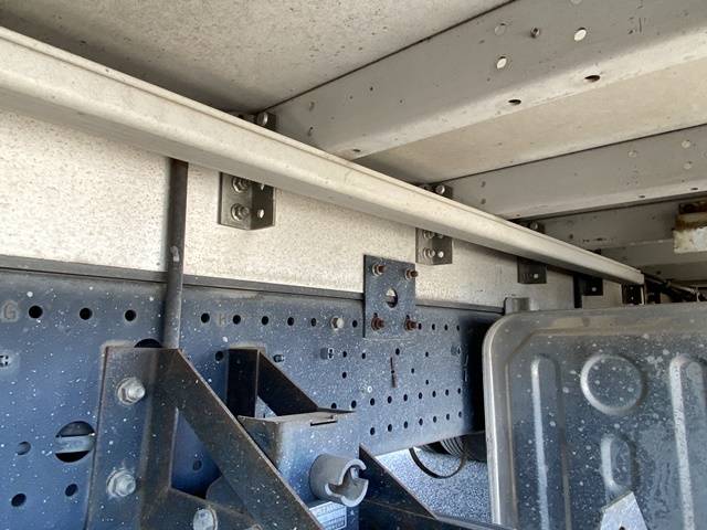 いすゞフォワードアルミウイング中型（4t）[写真25]