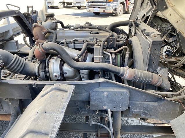 いすゞフォワードアルミウイング中型（4t）[写真28]