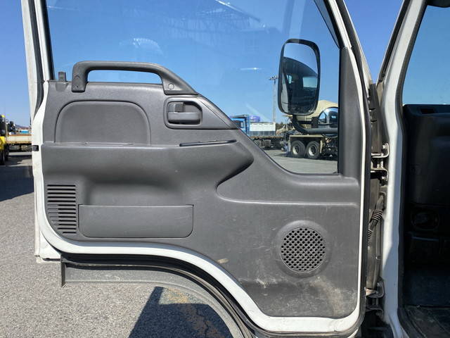 いすゞエルフ平ボディ小型（2t・3t）[写真27]