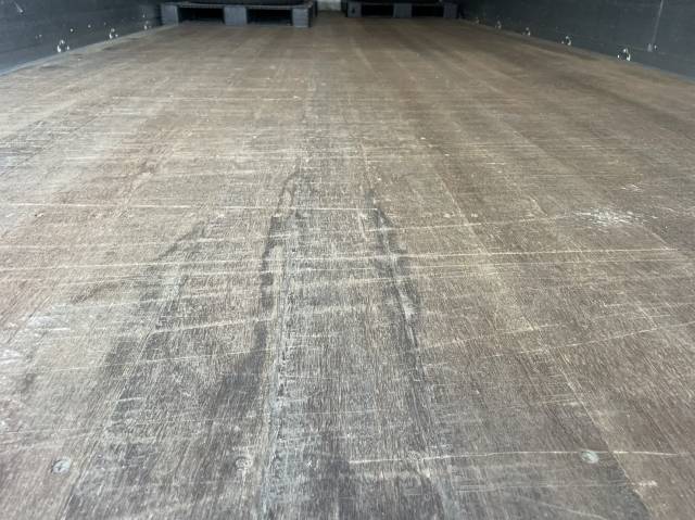 三菱ふそうファイターアルミウイング増トン（6t・8t）[写真17]