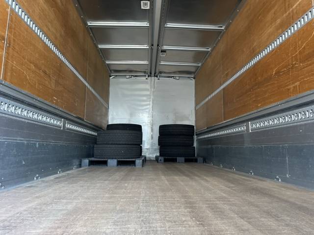 三菱ふそうファイターアルミウイング増トン（6t・8t）[写真18]