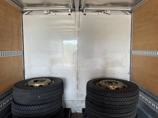 三菱ふそうファイターアルミウイング増トン（6t・8t）[写真19]