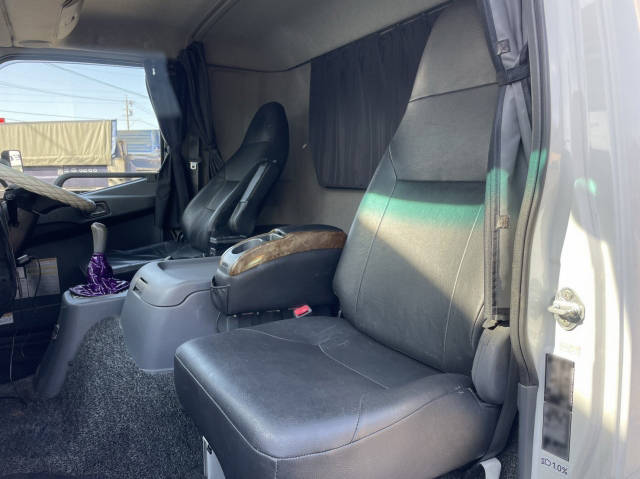 三菱ふそうファイターアルミウイング増トン（6t・8t）[写真29]