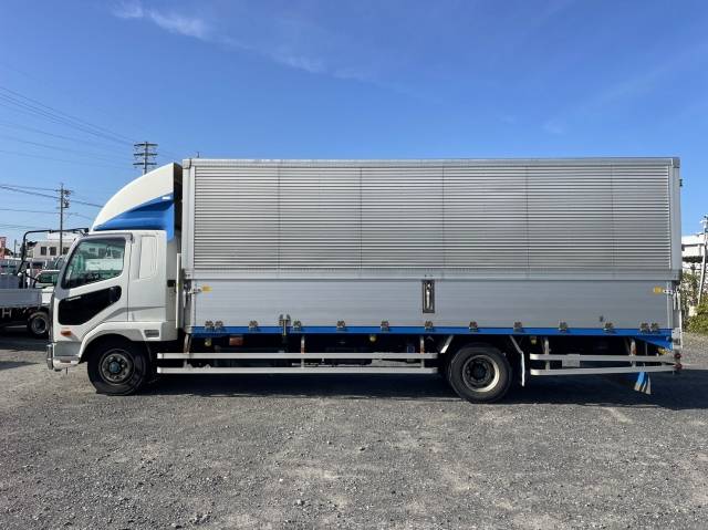 三菱ふそうファイターアルミウイング増トン（6t・8t）[写真05]