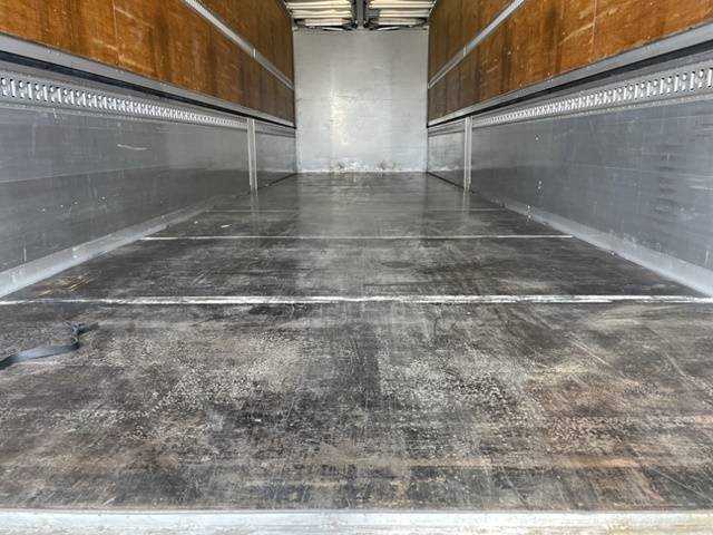 UDトラックスクオンアルミウイング大型（10t）[写真11]