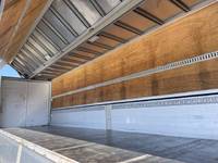 UDトラックスクオンアルミウイング大型（10t）[写真12]