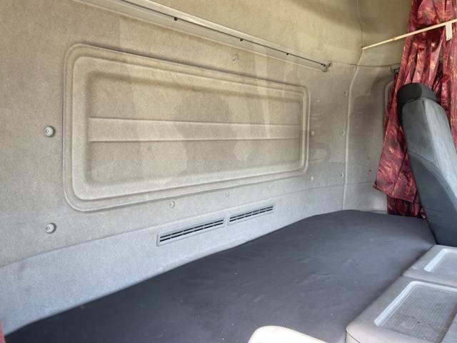 UDトラックスクオンアルミウイング大型（10t）[写真34]