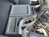 UDトラックスクオンアルミウイング大型（10t）[写真35]