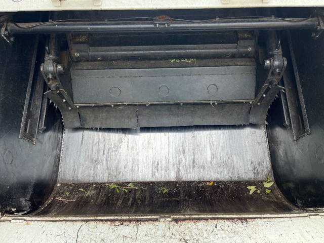 三菱ふそうキャンターパッカー車（塵芥車）小型（2t・3t）[写真10]