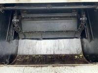 三菱ふそうキャンターパッカー車（塵芥車）小型（2t・3t）[写真10]