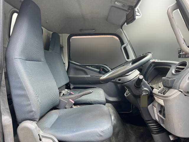 三菱ふそうキャンターパッカー車（塵芥車）小型（2t・3t）[写真28]