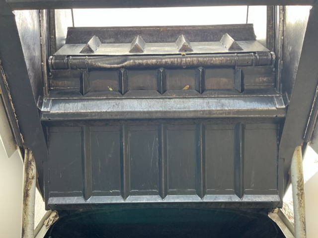 三菱ふそうキャンターパッカー車（塵芥車）小型（2t・3t）[写真09]