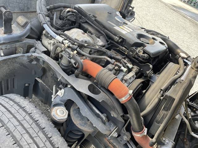 いすゞエルフ冷凍車（冷蔵車）小型（2t・3t）[写真24]