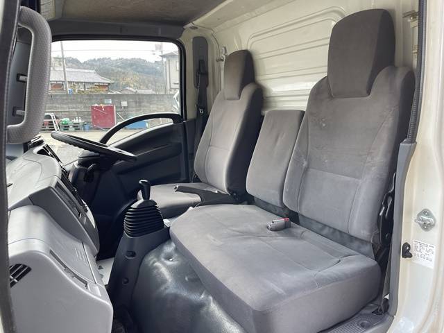 いすゞエルフ冷凍車（冷蔵車）小型（2t・3t）[写真30]