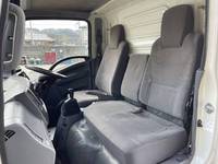 いすゞエルフ冷凍車（冷蔵車）小型（2t・3t）[写真30]