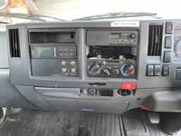 いすゞエルフ冷凍車（冷蔵車）小型（2t・3t）[写真34]