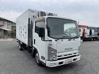 いすゞエルフ冷凍車（冷蔵車）小型（2t・3t）[写真03]