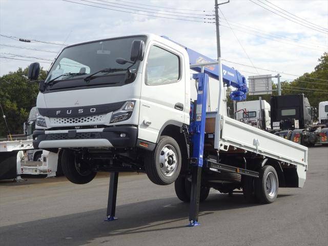 三菱ふそうキャンターセルフクレーン4段小型（2t・3t）2RG-FEB80 [写真01]