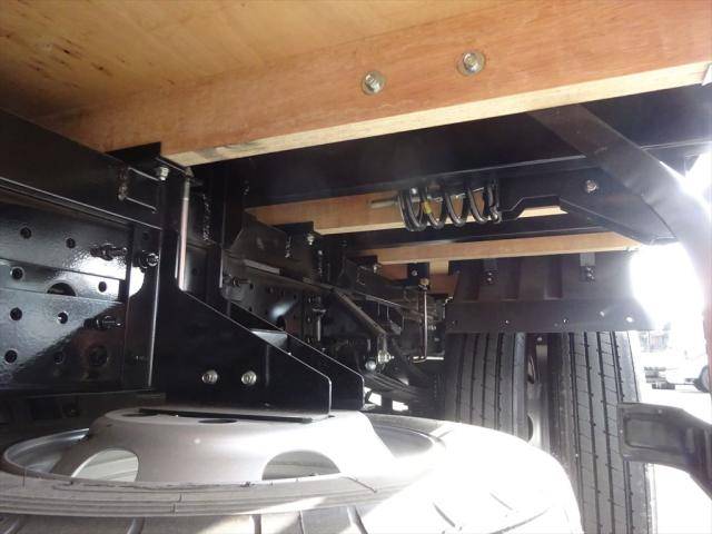 三菱ふそうキャンターセルフクレーン4段小型（2t・3t）[写真14]