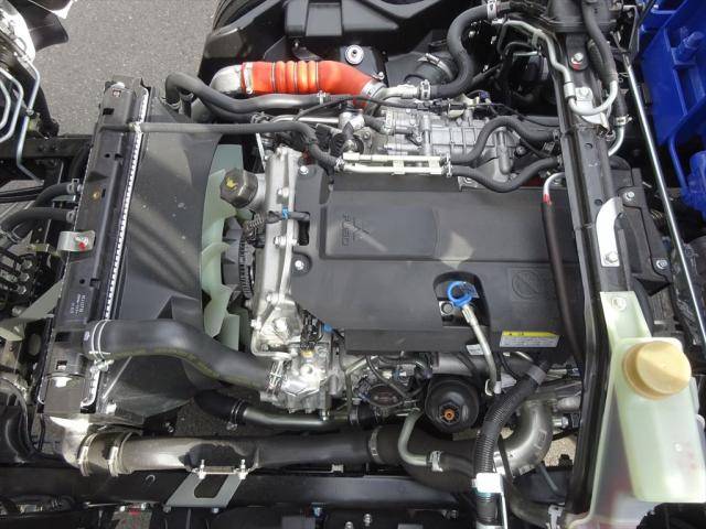 三菱ふそうキャンターセルフクレーン4段小型（2t・3t）[写真17]