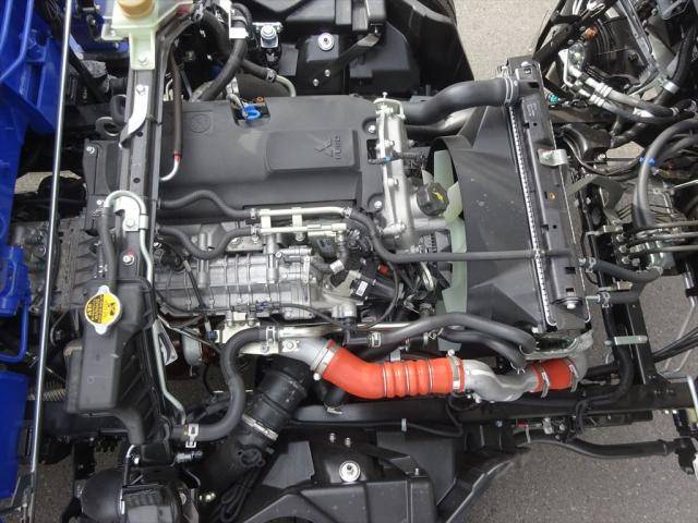 三菱ふそうキャンターセルフクレーン4段小型（2t・3t）[写真18]