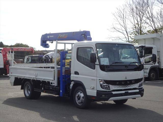 三菱ふそうキャンターセルフクレーン4段小型（2t・3t）[写真02]