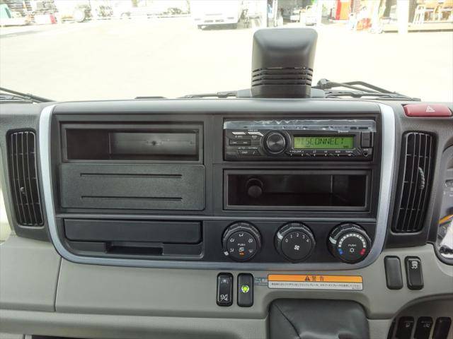 三菱ふそうキャンターセルフクレーン4段小型（2t・3t）[写真20]