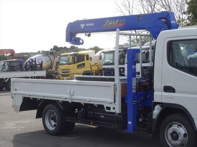 三菱ふそうキャンターセルフクレーン4段小型（2t・3t）[写真04]