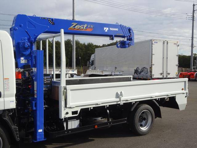 三菱ふそうキャンターセルフクレーン4段小型（2t・3t）[写真05]