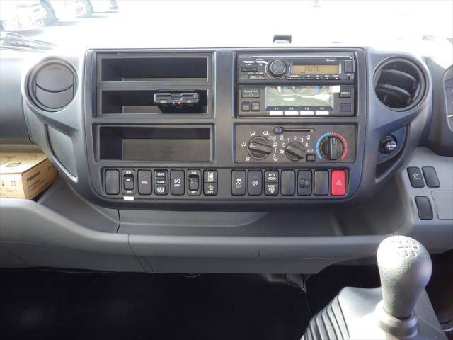 日野デュトロ冷凍車（冷蔵車）小型（2t・3t）[写真19]