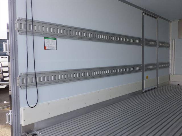 日野デュトロ冷凍車（冷蔵車）小型（2t・3t）[写真09]