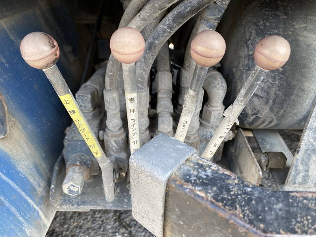 UDトラックスコンドルセーフティローダー増トン（6t・8t）[写真18]