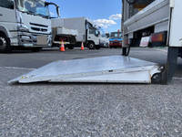 三菱ふそうキャンターアルミバン小型（2t・3t）[写真17]