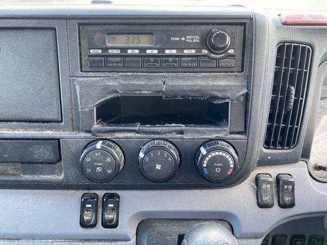 三菱ふそうキャンターアルミバン小型（2t・3t）[写真37]