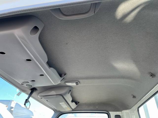 日野デュトロ平ボディ小型（2t・3t）[写真16]