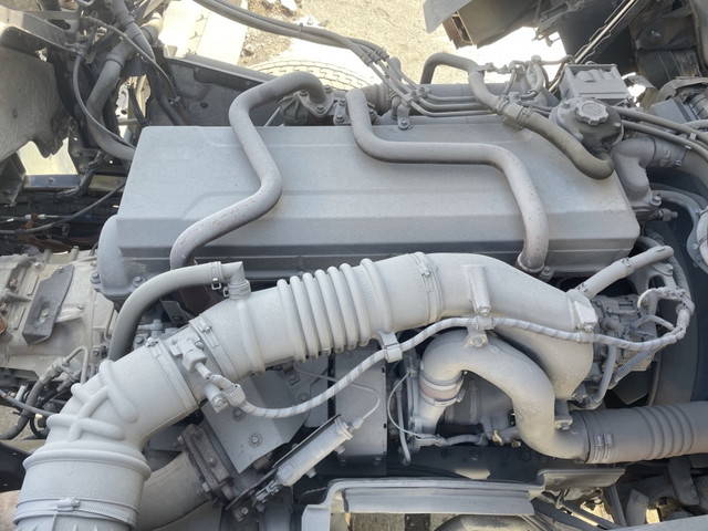 日野プロフィアバルク車（粉粒体運搬車）大型（10t）[写真20]