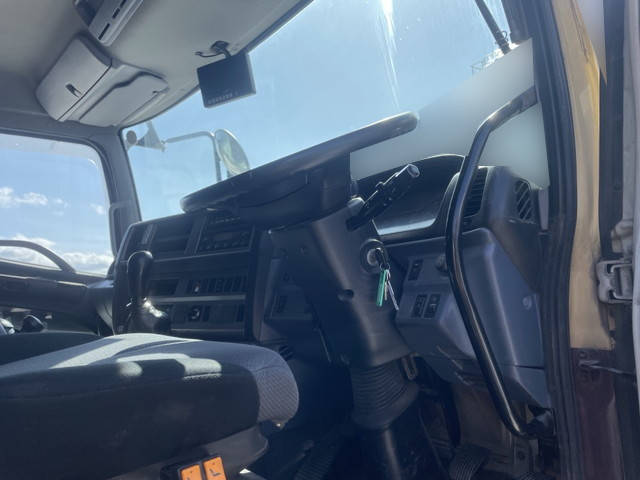 日野プロフィアバルク車（粉粒体運搬車）大型（10t）[写真24]