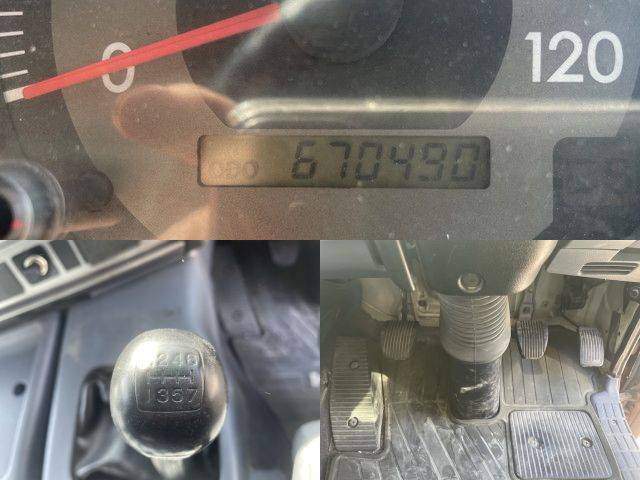 日野プロフィアバルク車（粉粒体運搬車）大型（10t）[写真28]