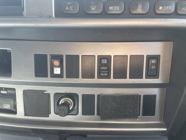 日野プロフィアバルク車（粉粒体運搬車）大型（10t）[写真31]