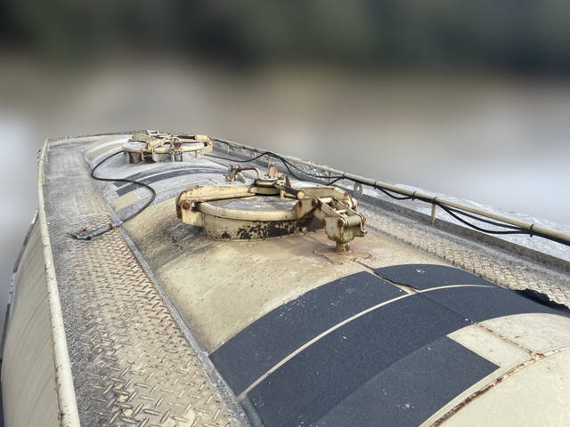 日野プロフィアバルク車（粉粒体運搬車）大型（10t）[写真07]